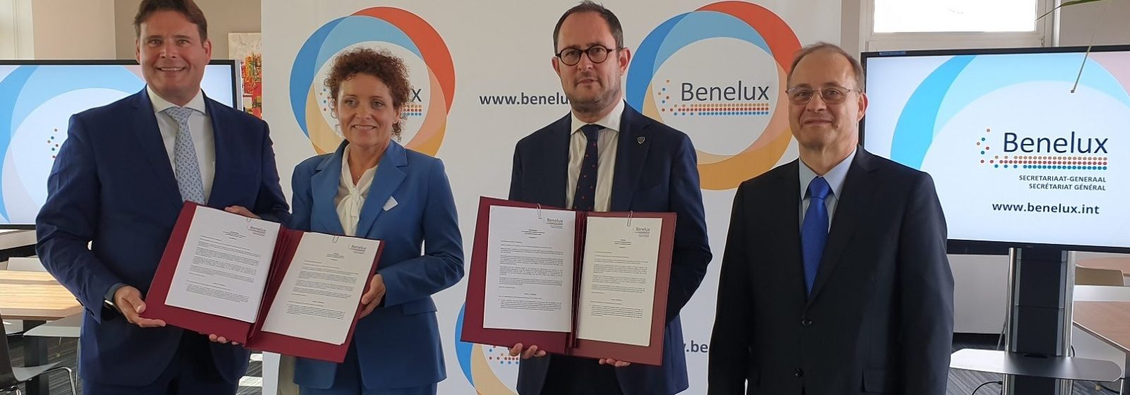 Frans Weekers, Lydia Peeters, Vincent Van Quickenborne en Michel-Etienne Tilemans (de Belgische adjunct-secretaris-generaal van de Benelux)