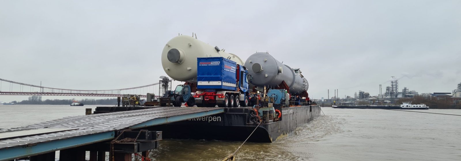 Victrol verscheept staalkolommen voor BASF