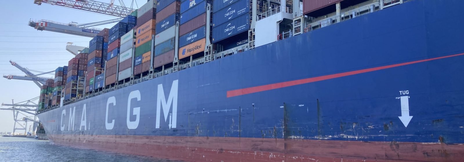 Schip CMA CGM bij DP World in het Deurganckdok