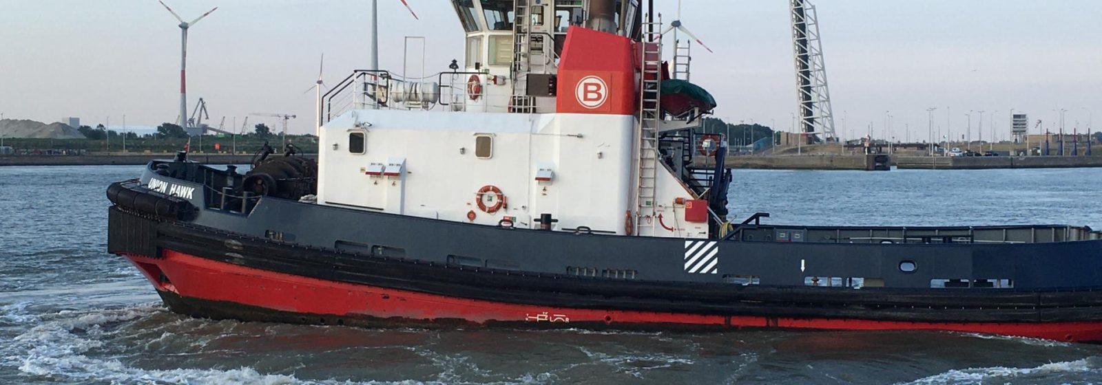 Sleepboot 'Union Hawk' van Boluda Towage Europe