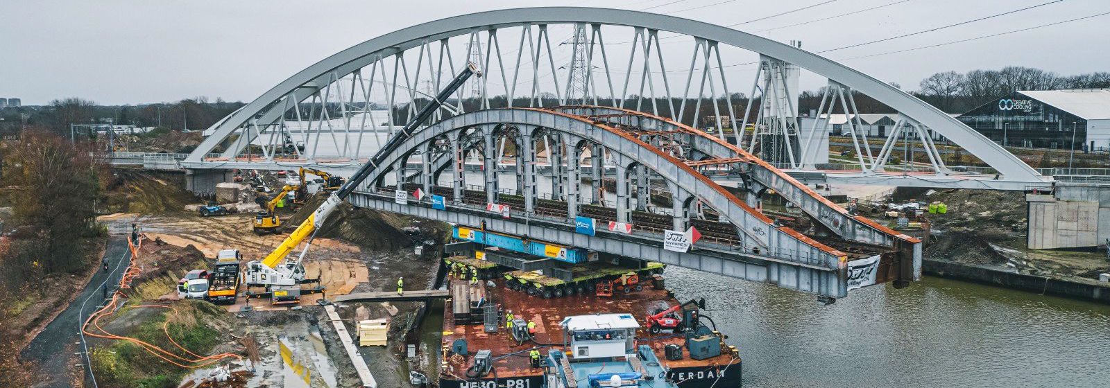 Spoorbrug over het Albertkanaal in Herentals