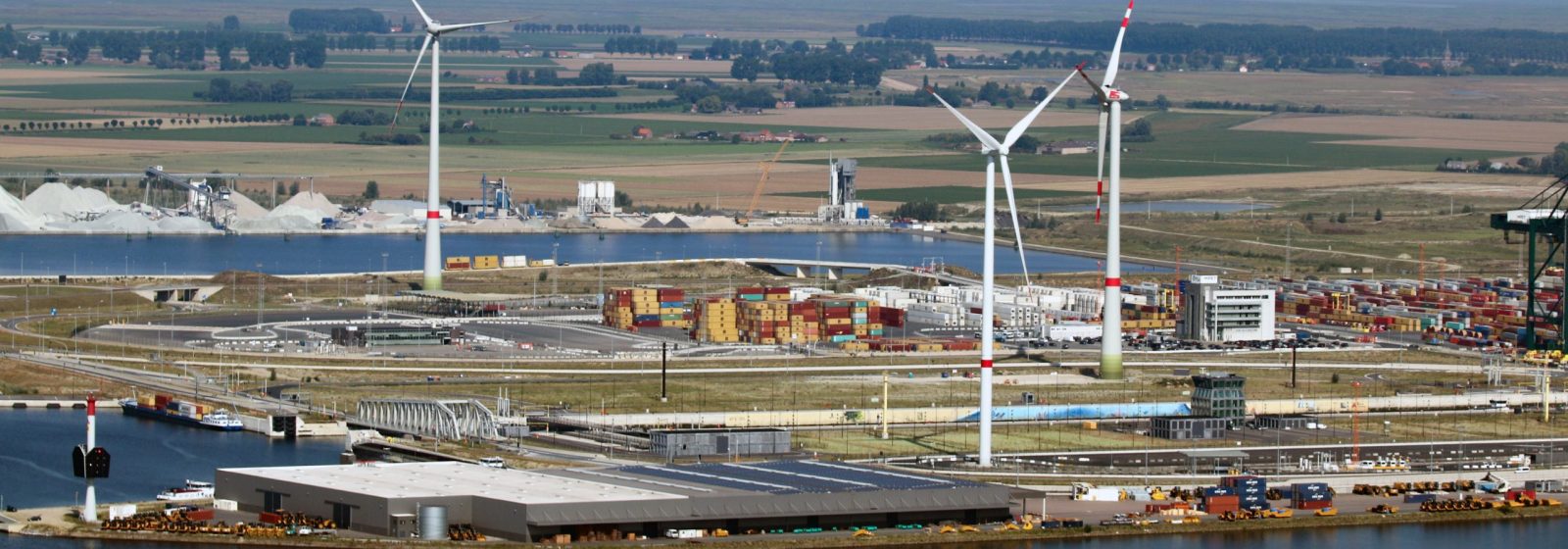 Windturbines van Wind aan de Stroom op de Antwerpse linkeroever