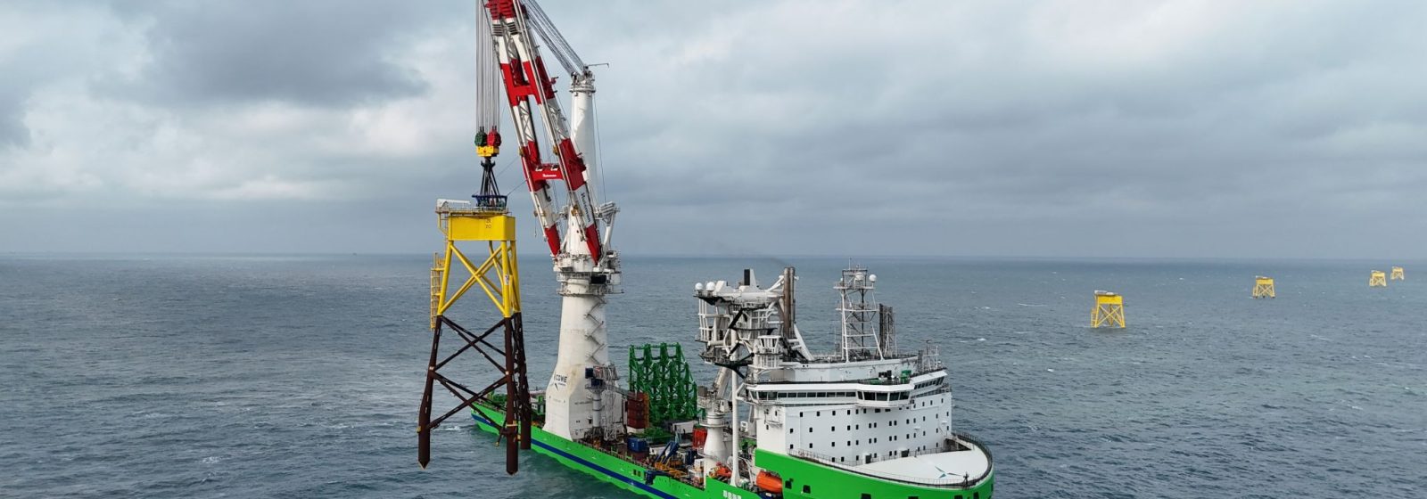 Offshore installatieschip 'Green Jade' van DEME