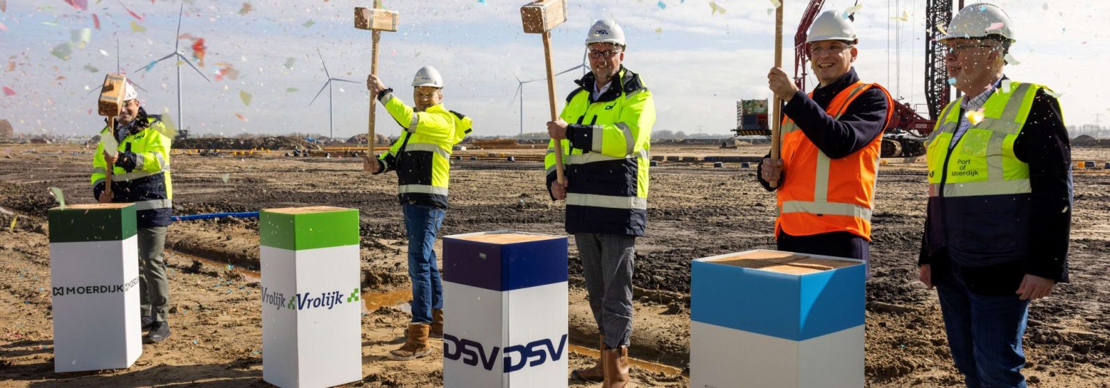 Eerste paal logistiek centrum DSV Moerdijk