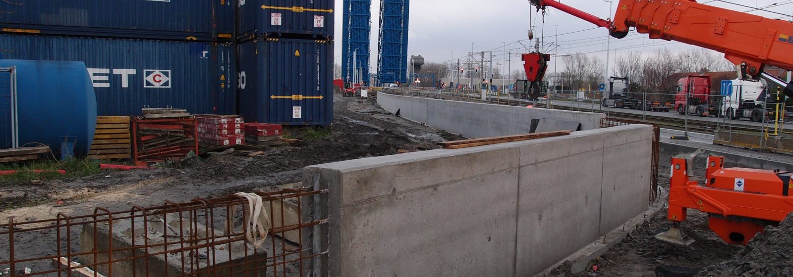 Stormmuur Zeebrugge aan de Zweedse Kaai