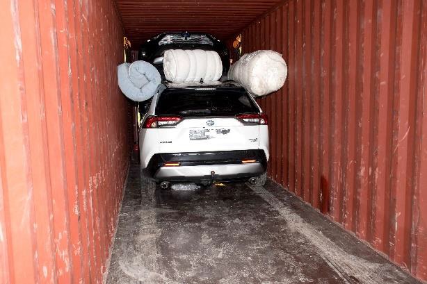 Gestolen Toyota in container