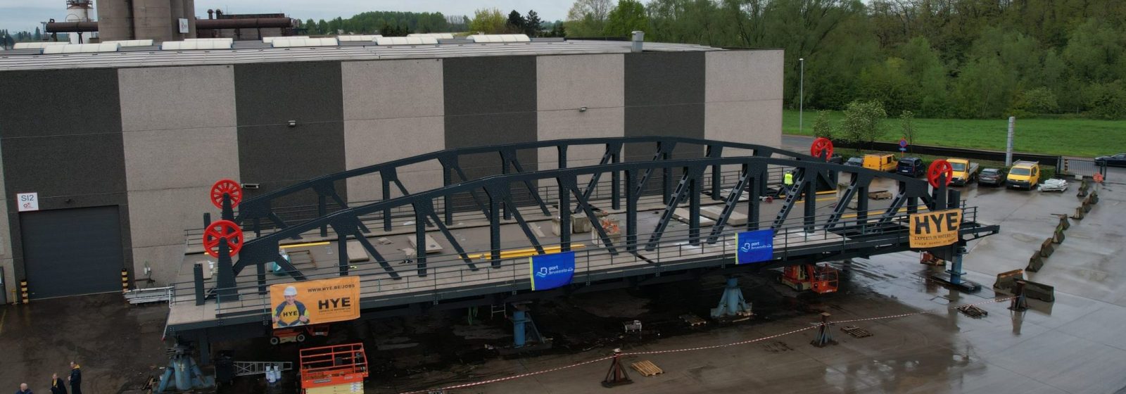 Brugdek van de Budabrug bij HYE in Zwijndrecht