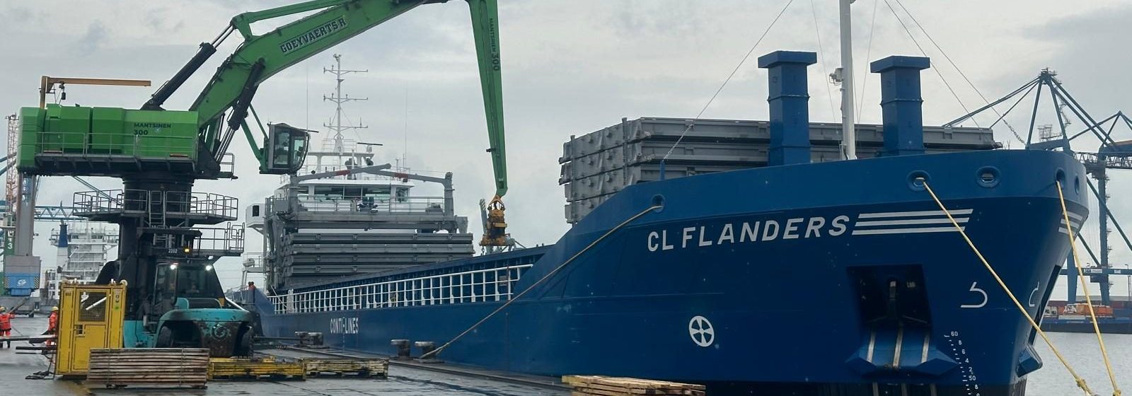 De Eco Freighter 'CL Flanders' van Conti-Lines op maidentrip in Antwerpen