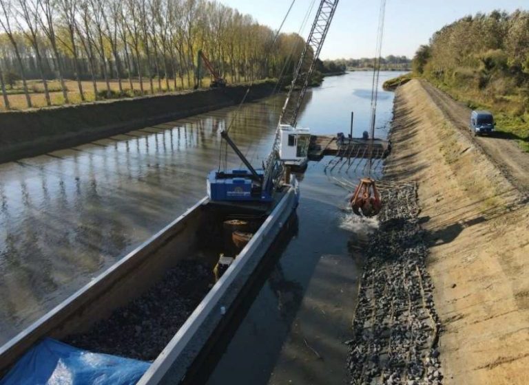 Werkzaamheden aan het kanaal Condé-Pommeroeul