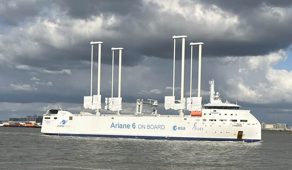 Vrachtschip Canopée, in opdracht van het Europees ruimtevaartagentschap ESA ontworpen voor het transport van de trappen en motoren van de Ariane 6-raket.