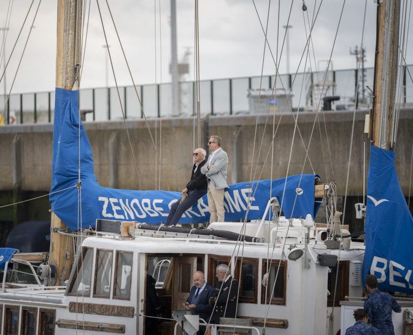 Ex-bemanningsleden nemen afscheid van de 'Zenobe Gramme'